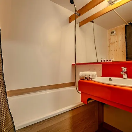 Spacious Slope Front Ski-in And Out Appartement *