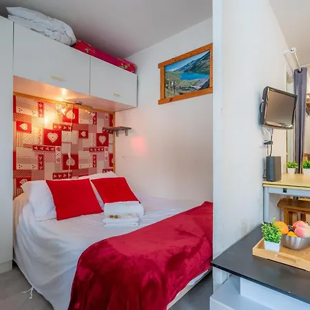 Appartement Spacious Slope Front Ski-in And Out